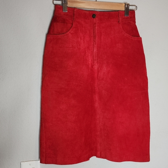 Evan Davies Leather Red Suede skirt. Vintage size 6. Runs small - Picture 15 of 16